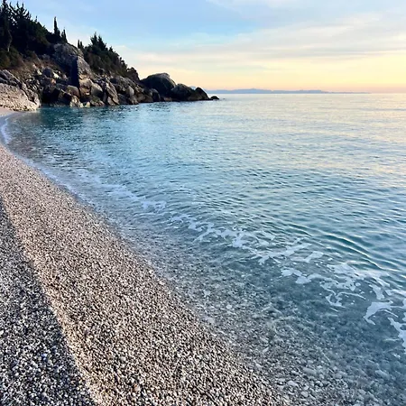 Aiolos 3* Himare
